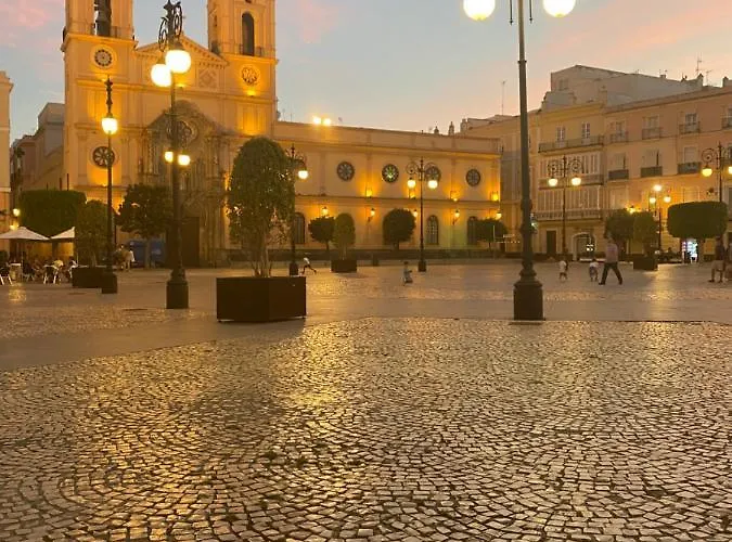 Inncadizpalacio Conde Casa-brunet *